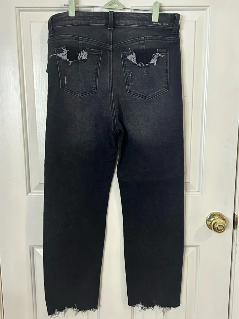 Kendall + Kylie Women's The Icon High Rise Straight sz 30 Black Denim Distressed - Picture 2 of 11